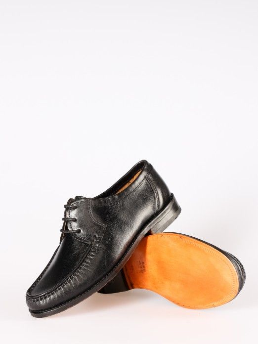Lace-up Leather Shoe