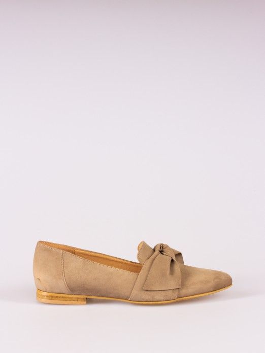 Bow Moccasin