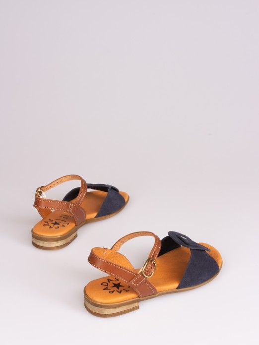 Sandlia com Fivela em Camura