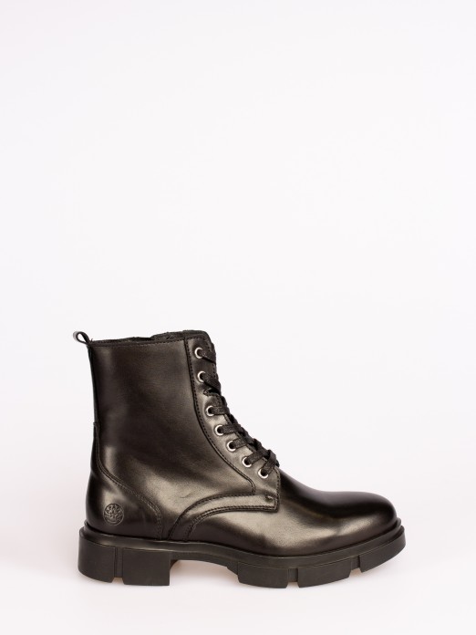 Leather Lace-up Track Sole Boots