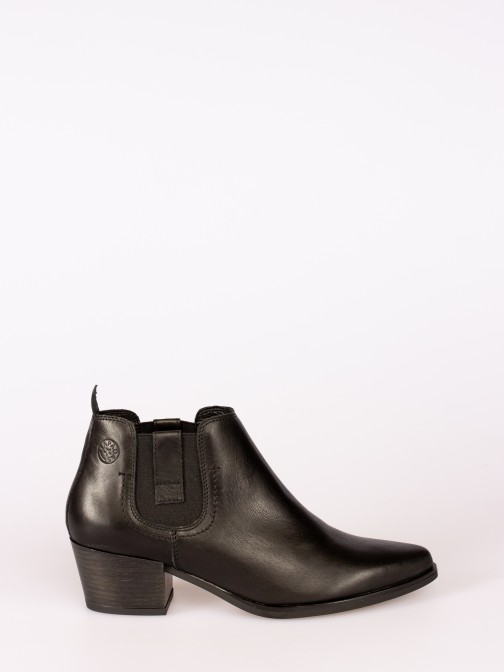 Leather High-heel Ankle Boot with Side Elastics