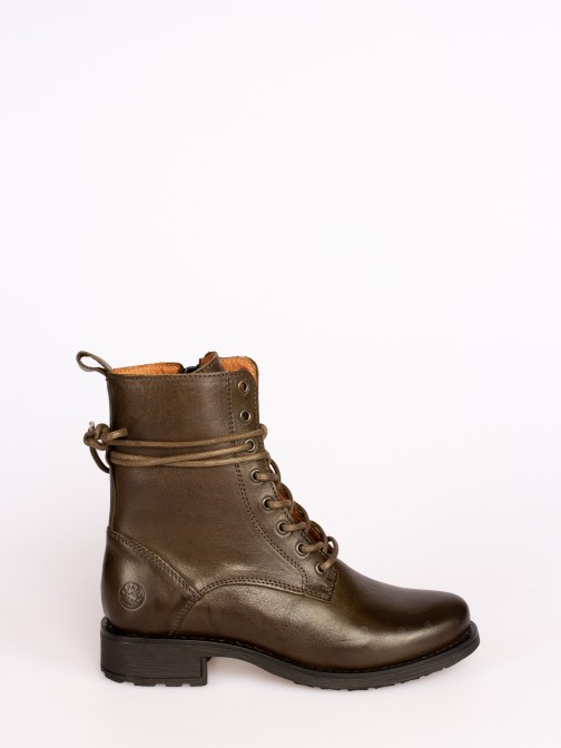 Lace-up Rustic Leather Boot