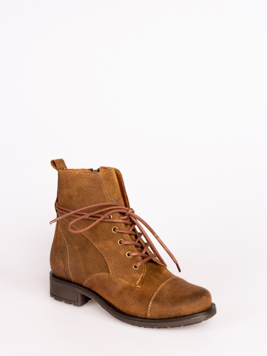 Oiled Suede Lace-up Boots