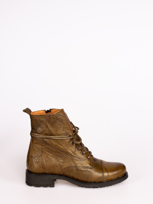 Shriveled Leather Lace-up Boots