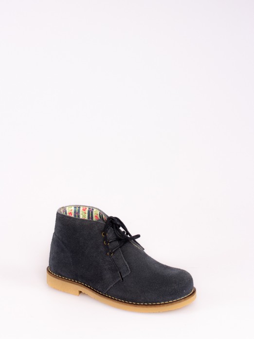 Suede Boots with Laces