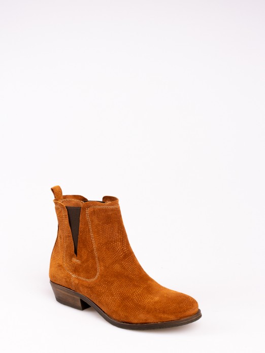 Engraved Suede Ankle Boots with Elastic