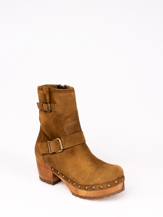 Wood Boots with Buckles