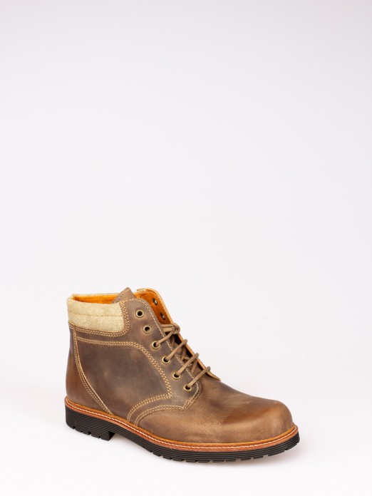 Lace-up Nobuck Boots