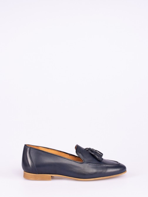 Tassel-Embellished Leather Shoes