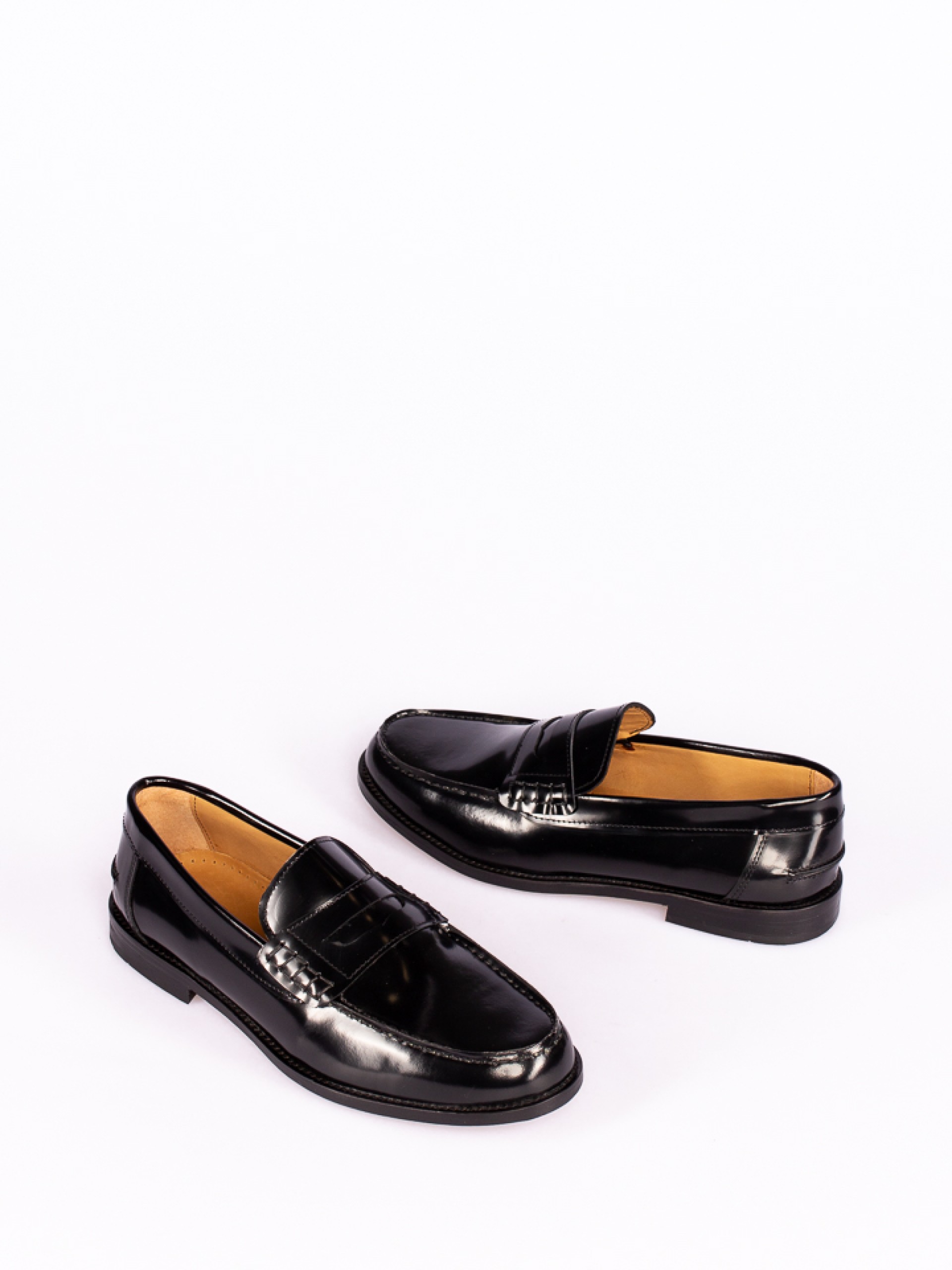 Sapato Clássico Polido com Travessão