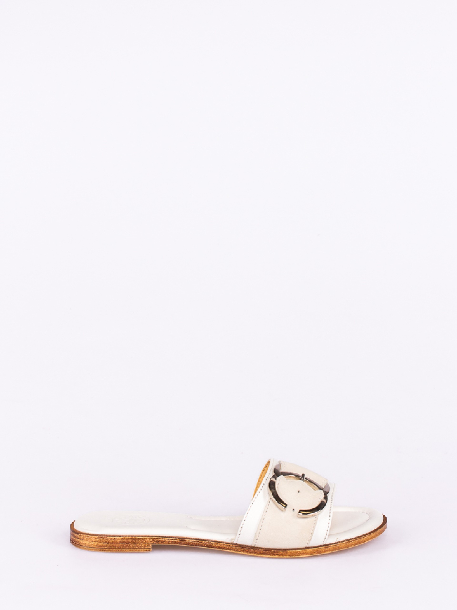 Chinela em Pele e Camurça com Fivela