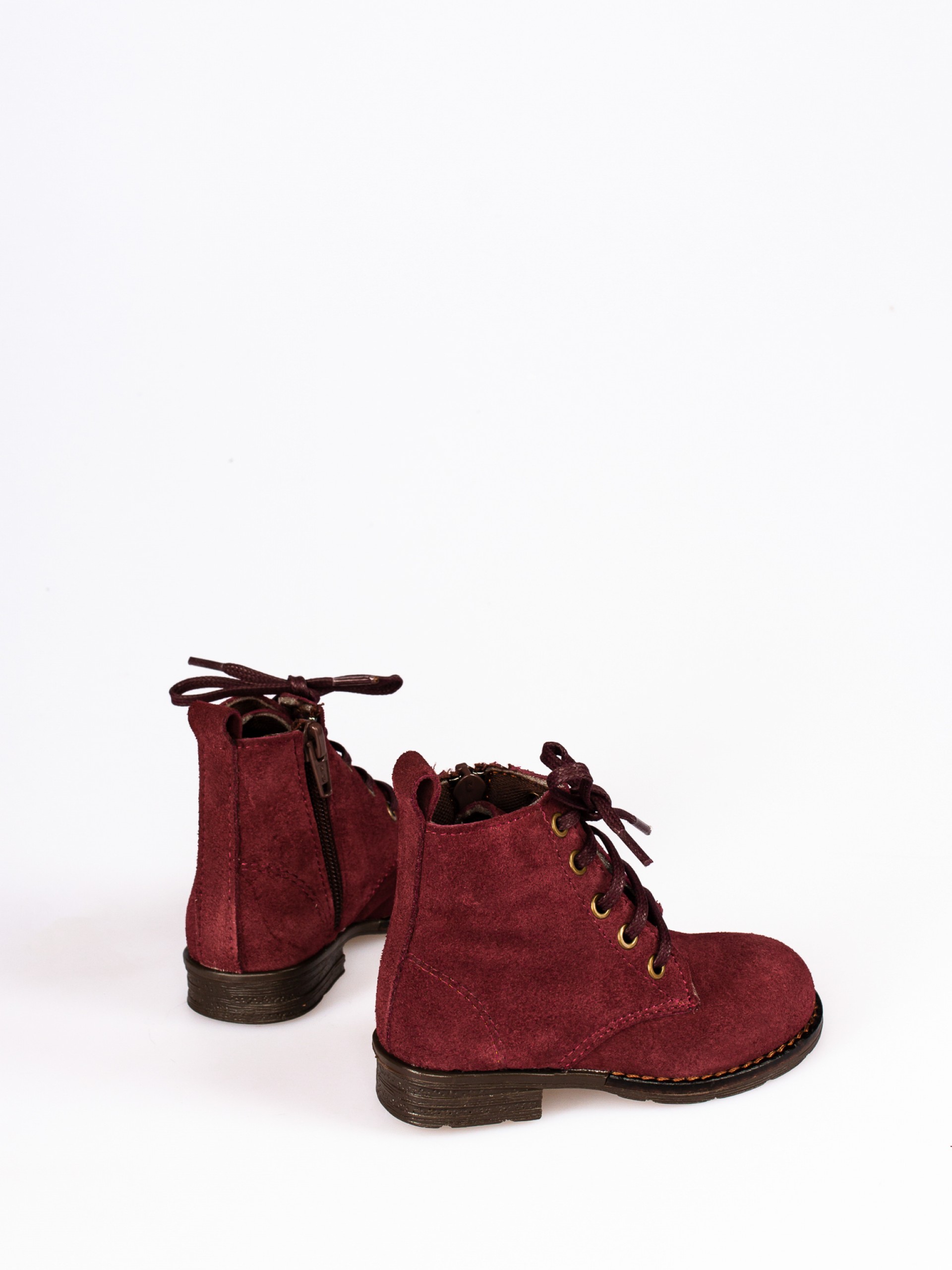 Bota em Camurça com Atacadores