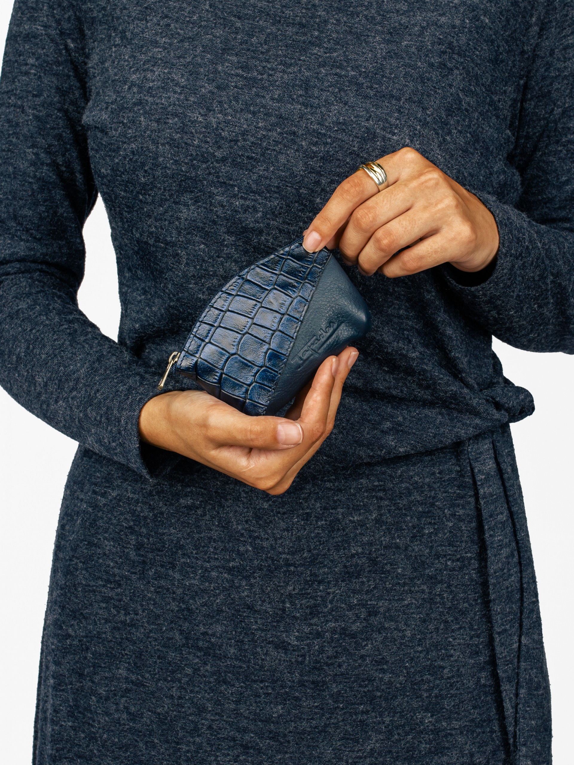 Croco Leather Round Wallet