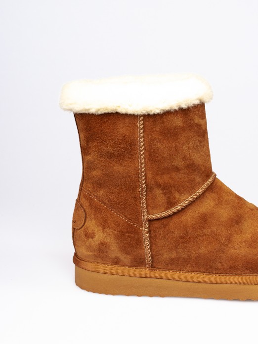 Boots with Natural Fur