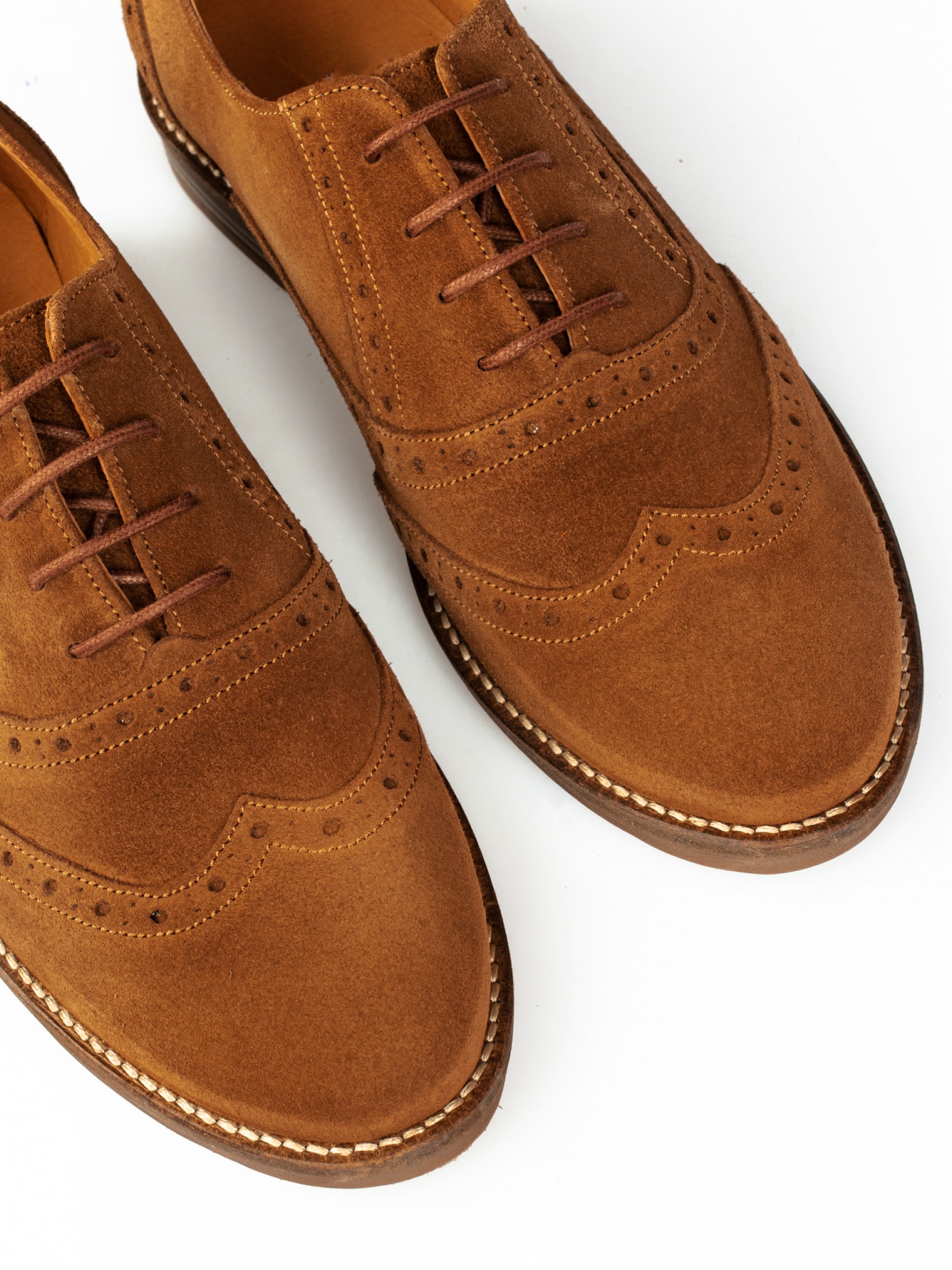 Sapato Oxford em Camurça