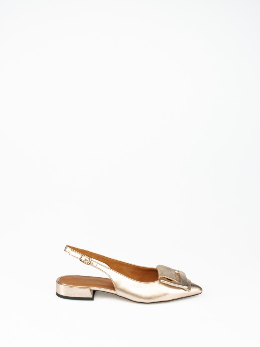 Suede Buckle Applied Shoes