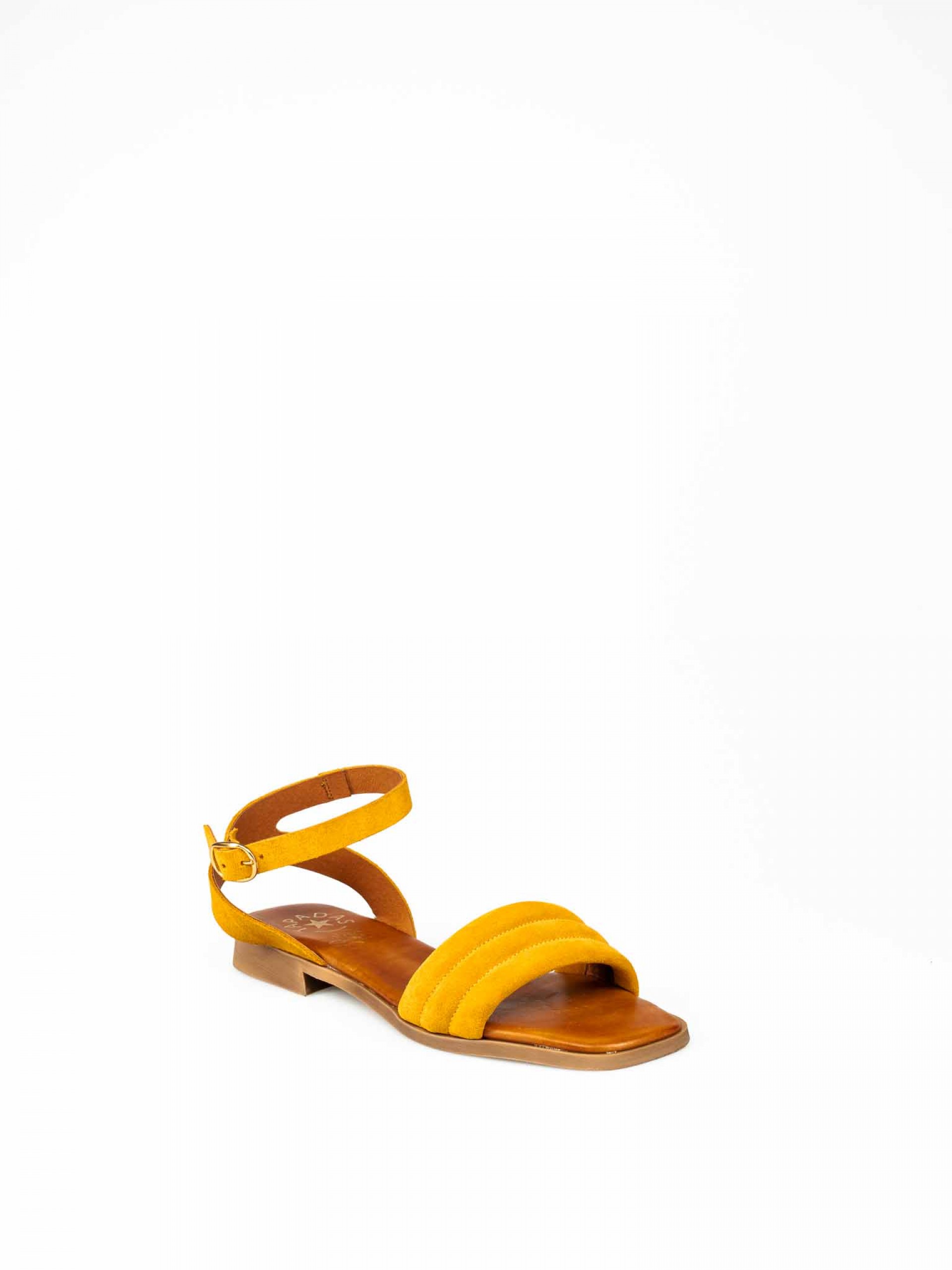 Flat Sandal in Suede with Cushioned Straps