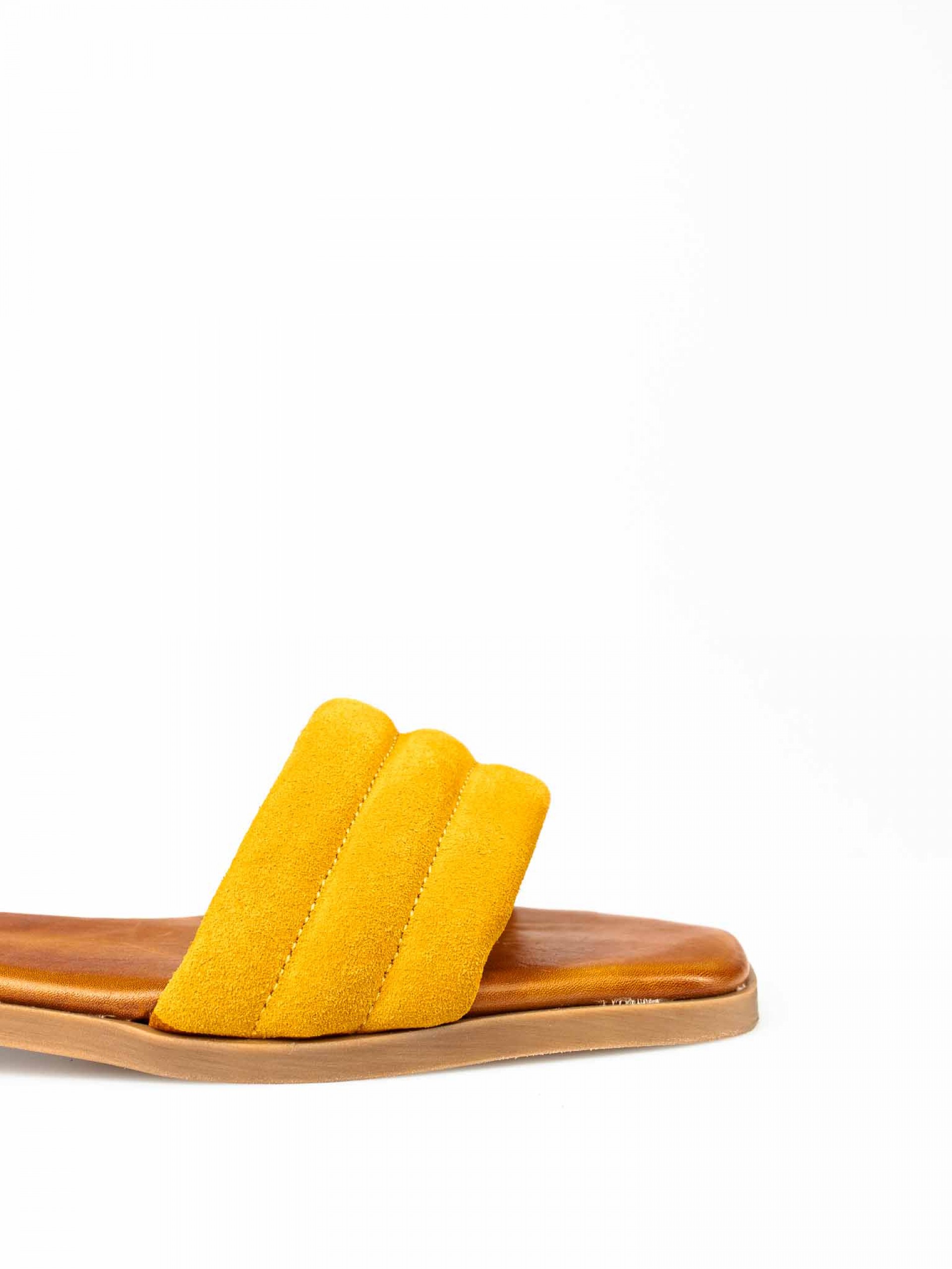 Flat Sandal in Suede with Cushioned Straps