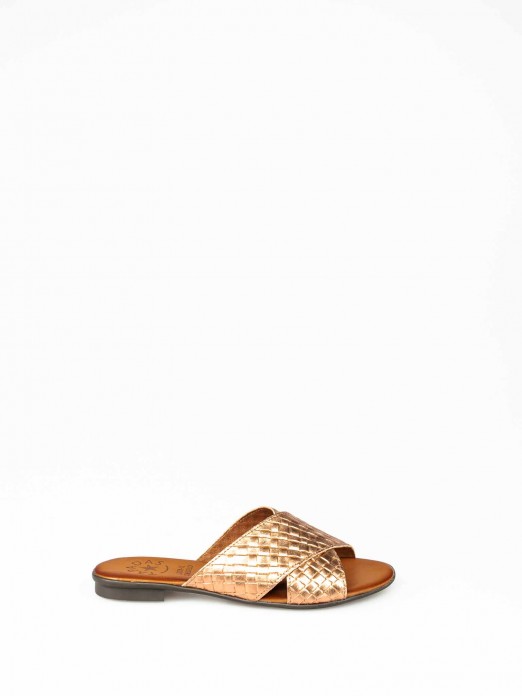 Crossed Engraved Leather Slipper