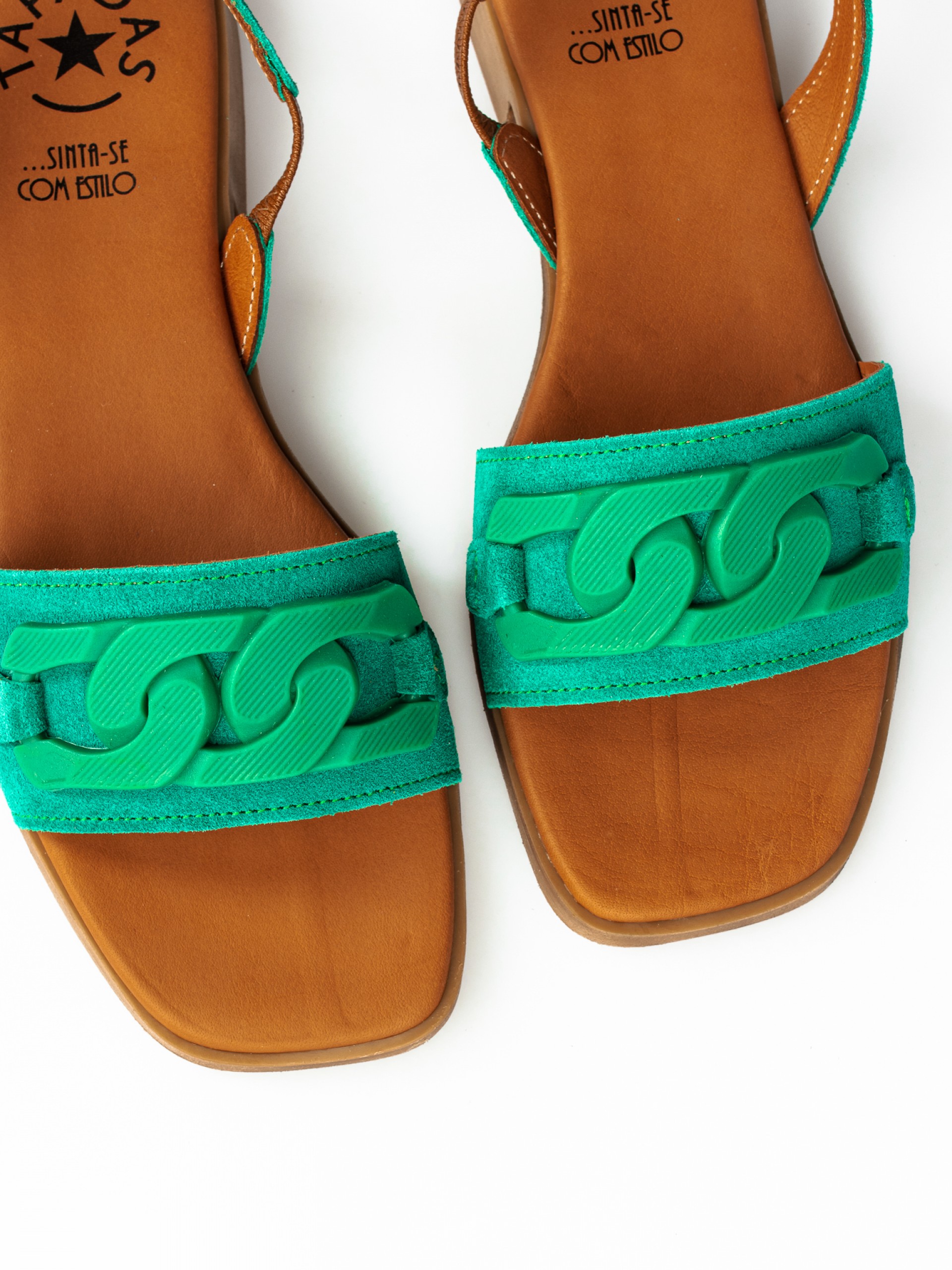 Sandália Rasa com Aplicação