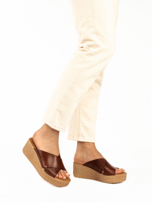 Crossed Mule in Leather