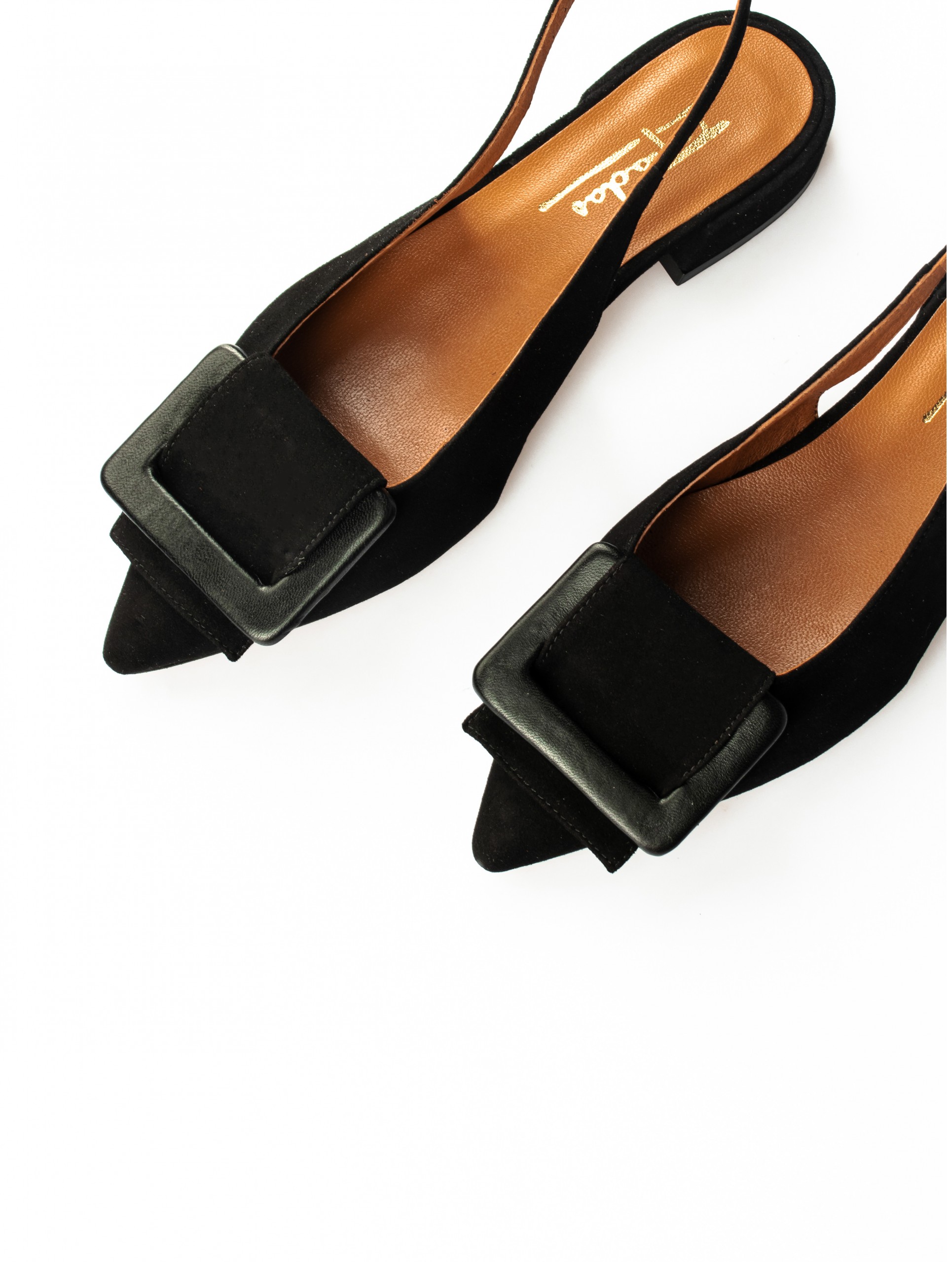 Suede Buckle Applied Shoes