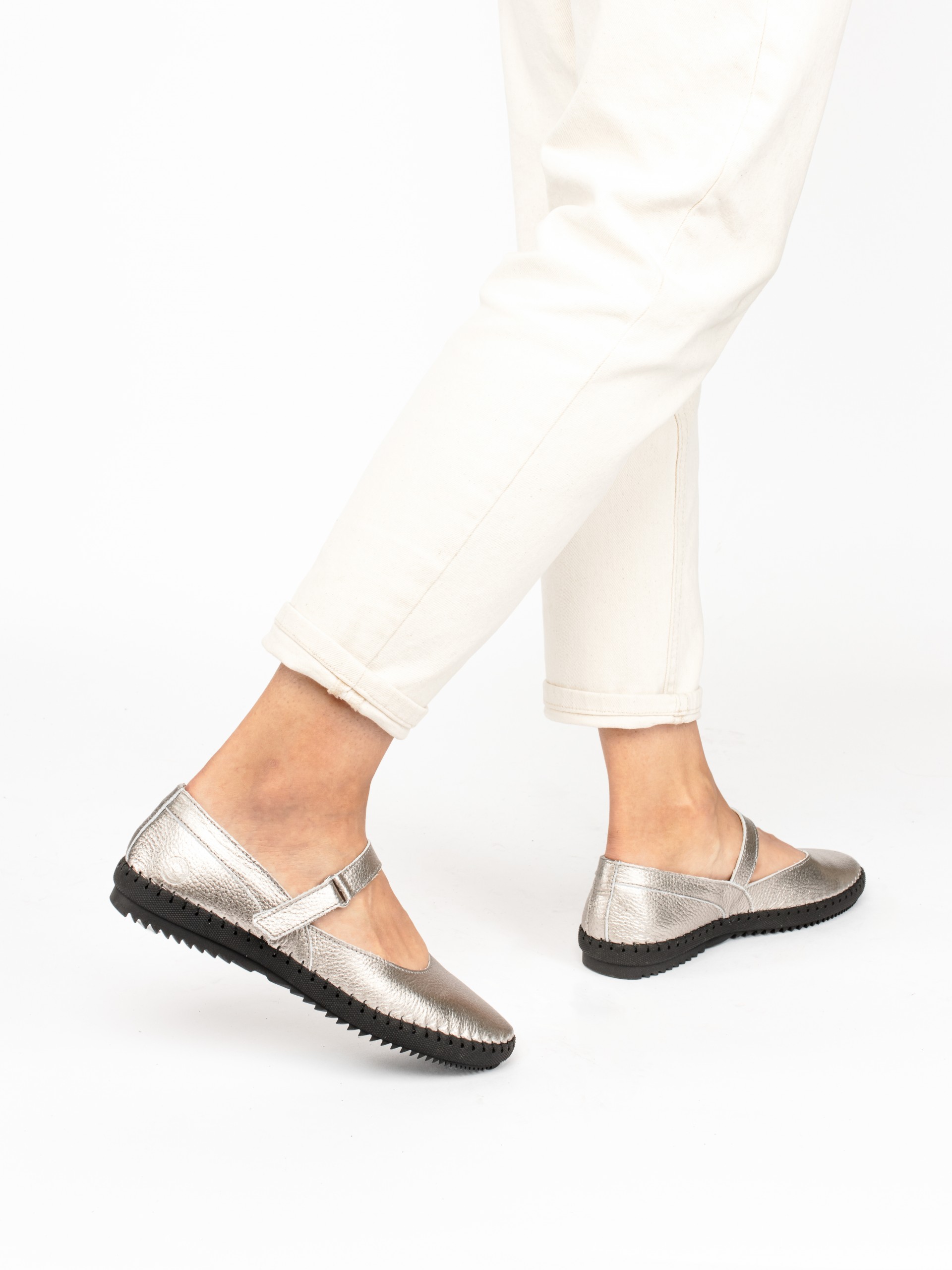 Sabrinas Desportivas Metalizadas Sola Preta