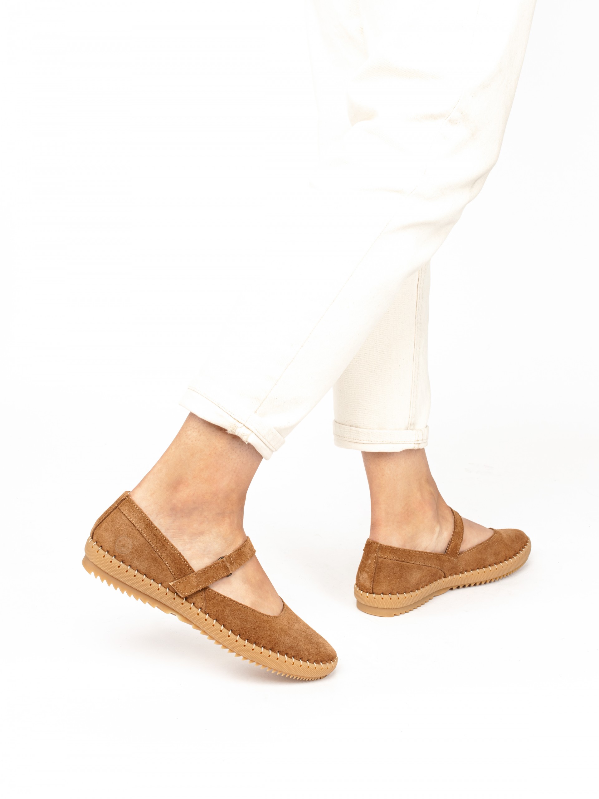 Sabrinas Desportivas em Camurça