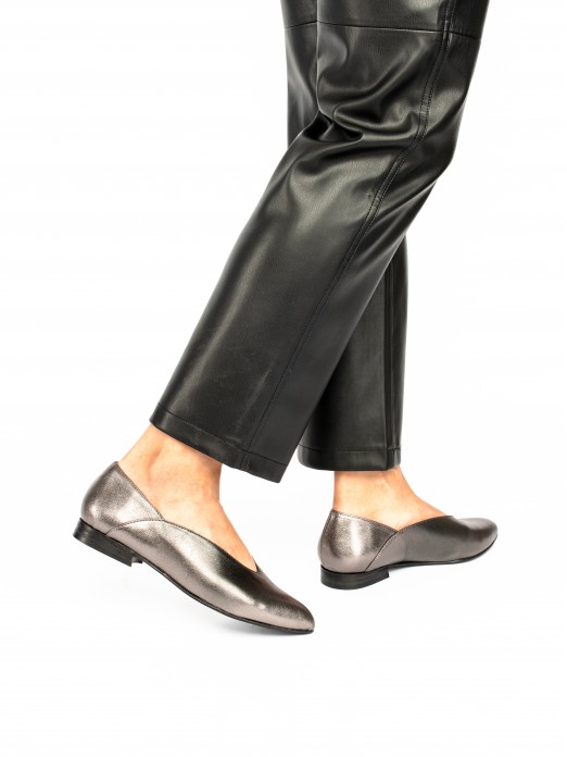 Ballerinas style shoe in Metallic Leather