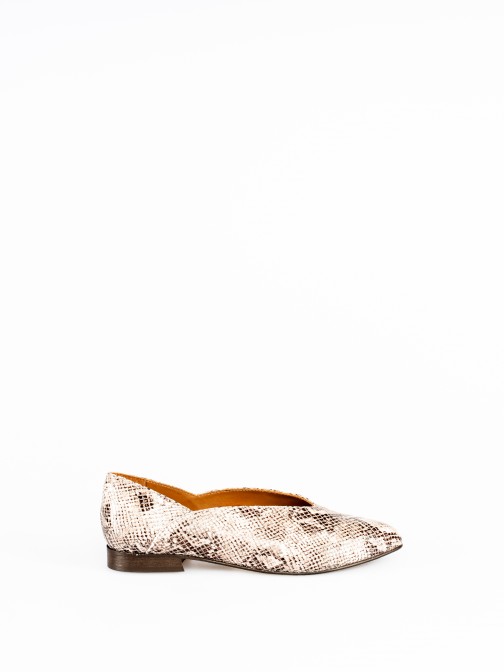 Ballerinas style Shoe in Serpent effect Leather