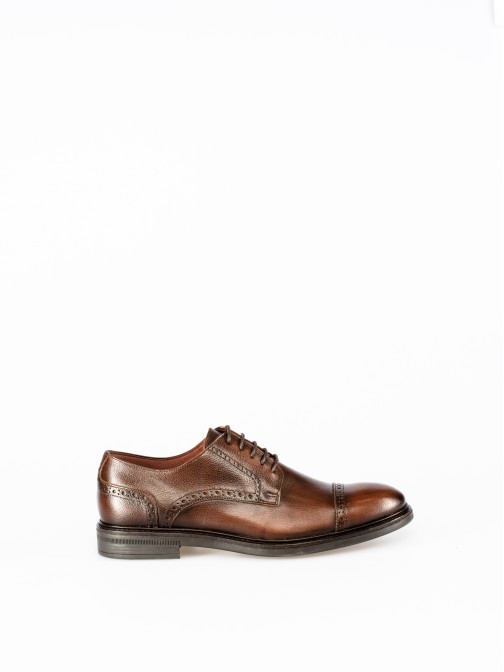 Classic shoe in Leather with English Punch-hole