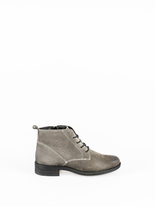 Low Ankle-Boots in Suede