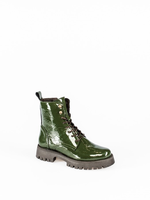 Militar style Ankle-Boots in Varnish