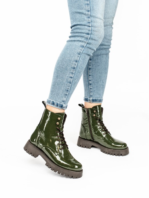 Militar style Ankle-Boots in Varnish
