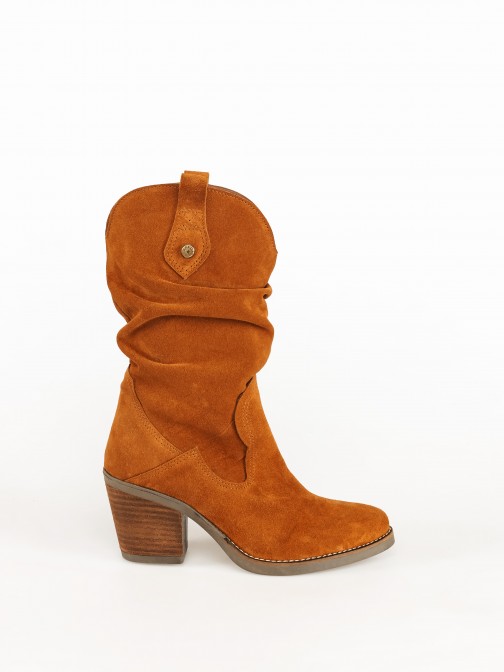 Folded Texan Boot in Suede