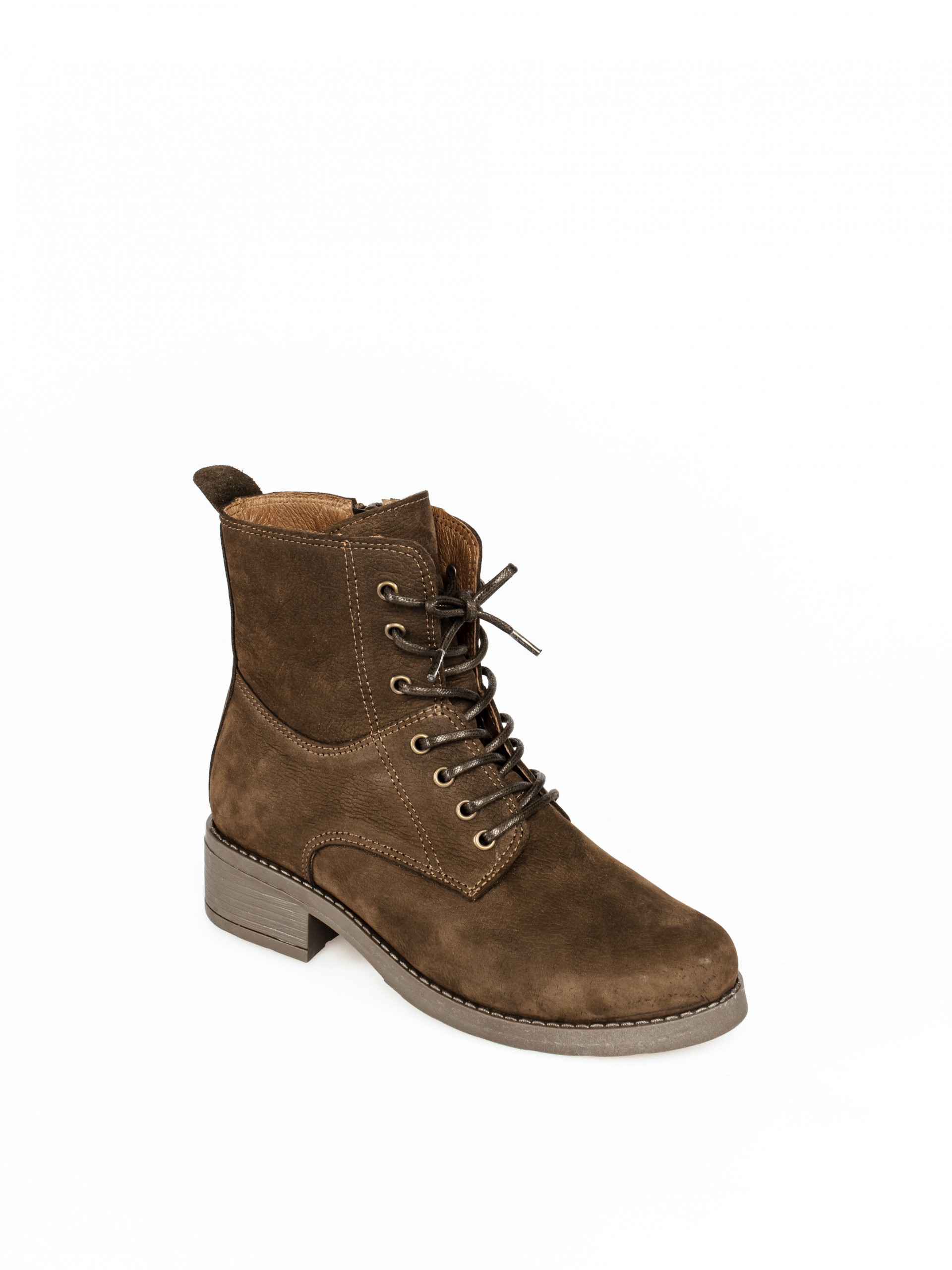 Botim com Cordões em Noubuk