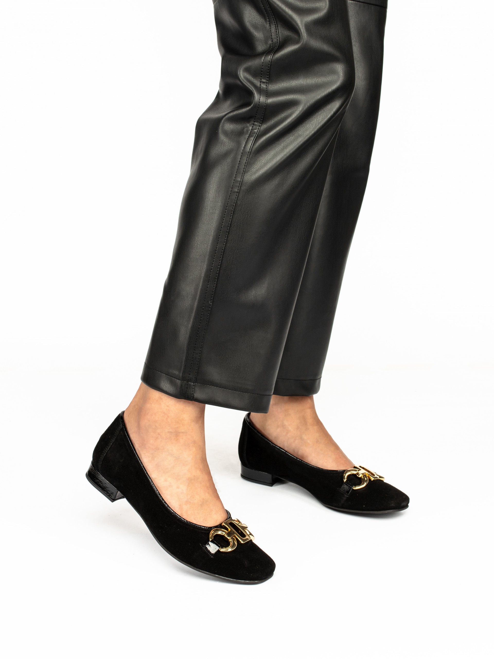 Classic Shoe with Gold Application