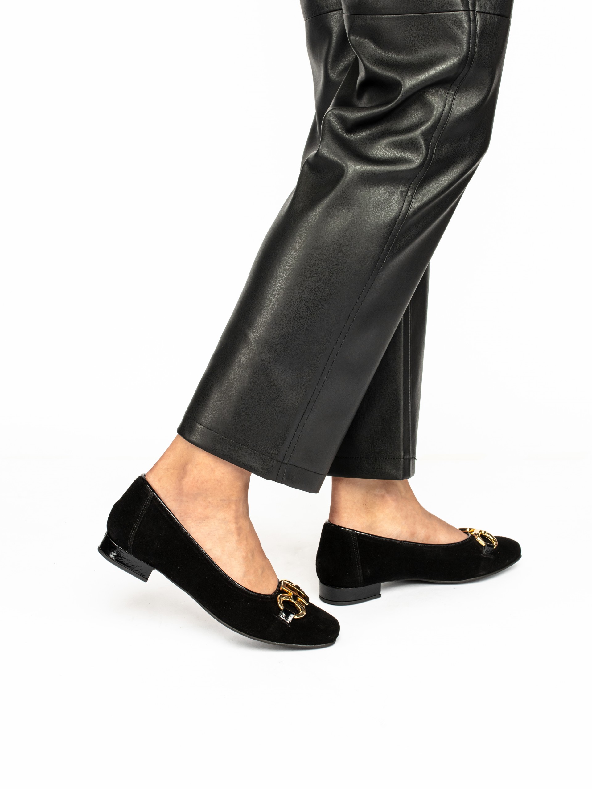 Classic Shoe with Gold Application