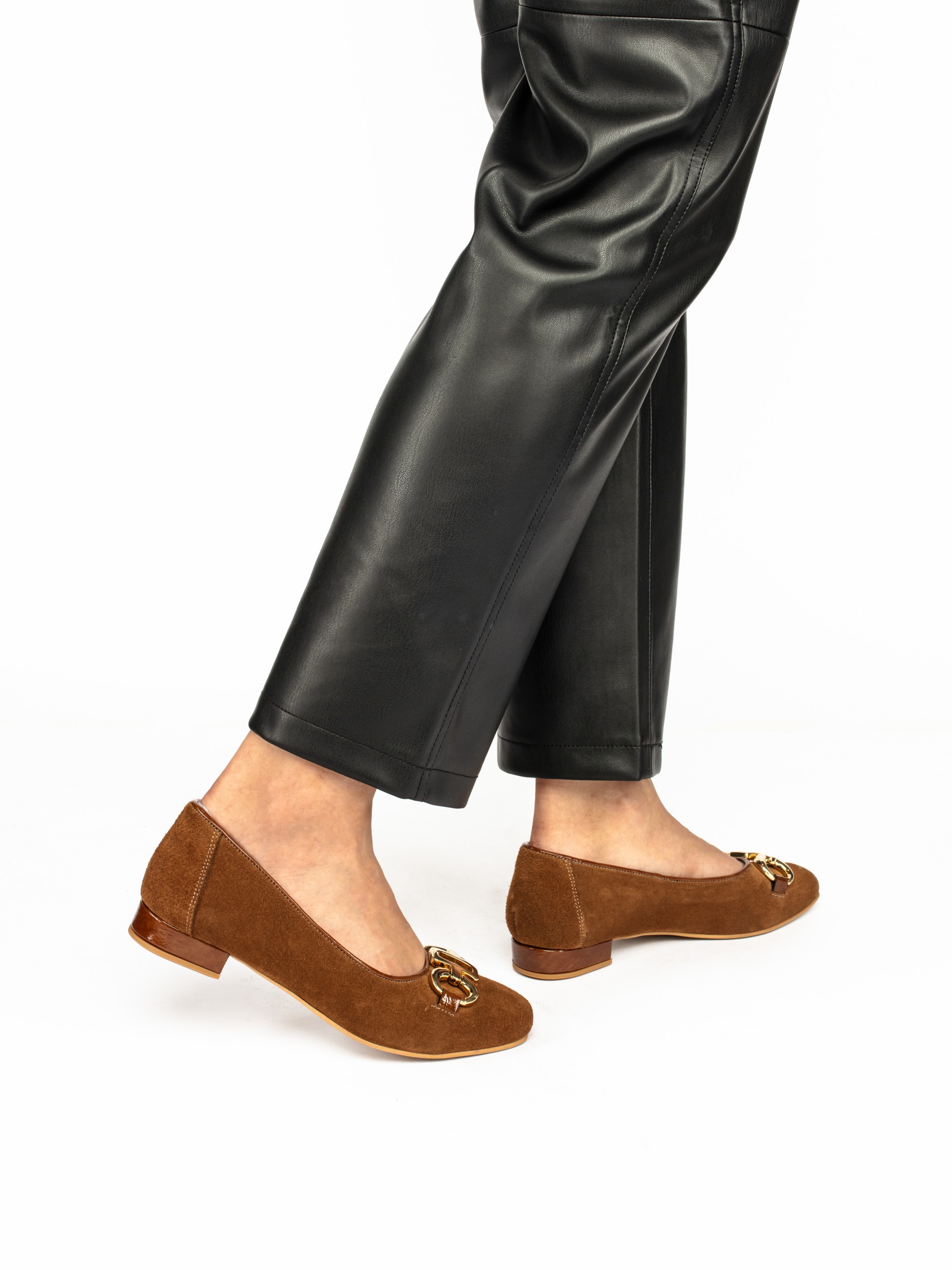 Classic Shoe with Gold Application