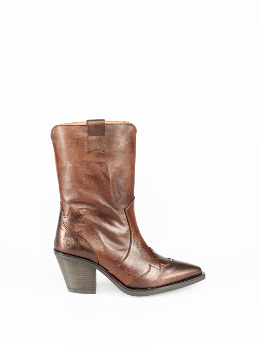 Cowboy Style Boots in Two-toned Leather