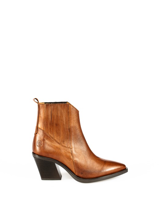 Tall Leather Ankle-Boots with Elastics