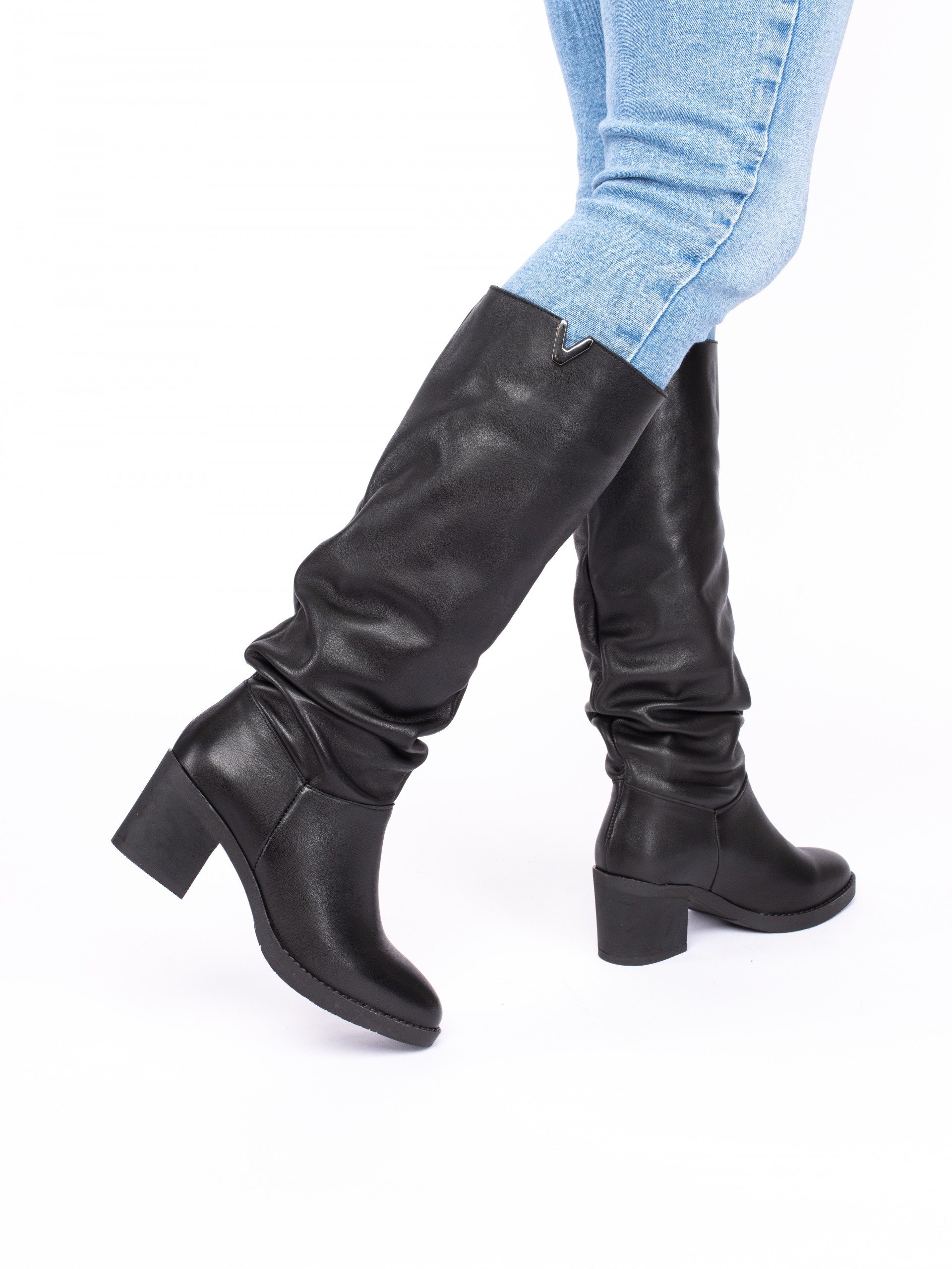 Wrinkled Leather Knee-high Boots
