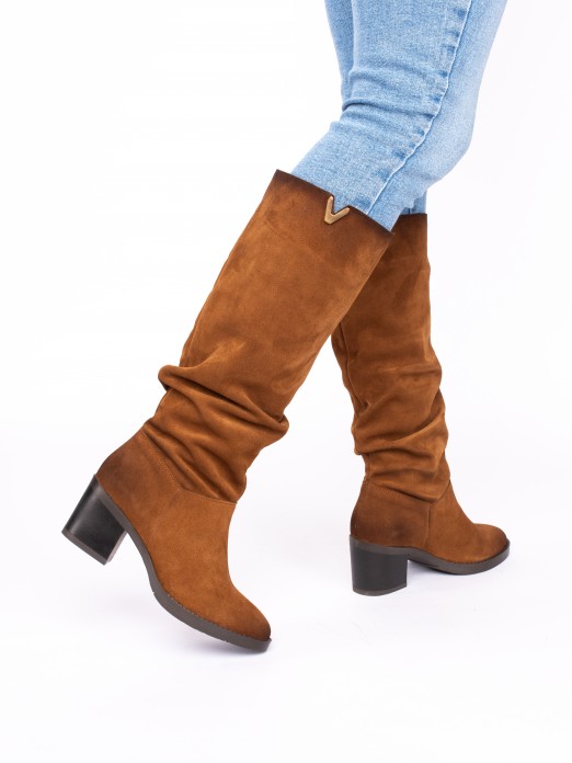 Wrinkled Suede Knee-high Boots