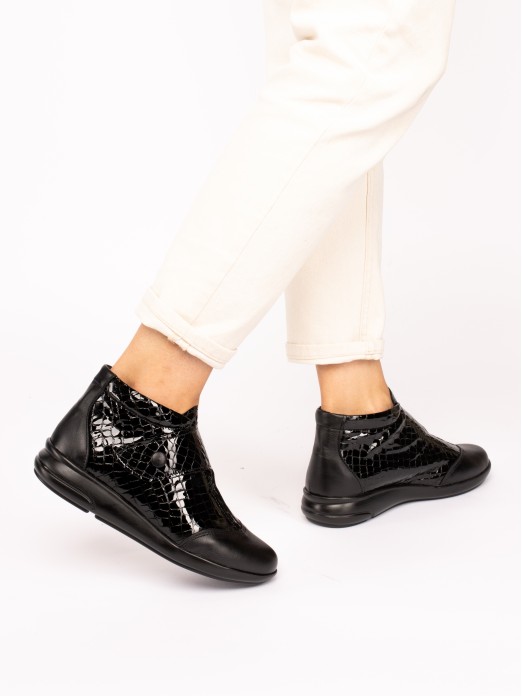 Comfort ankle boots with Velcro