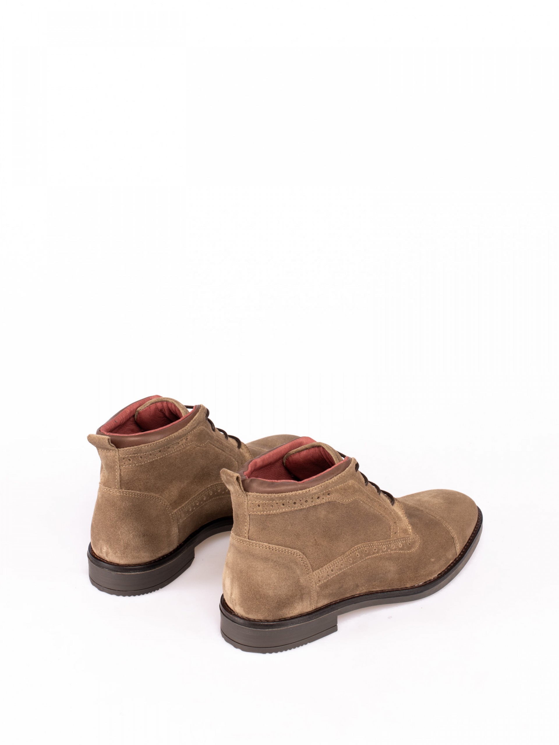 Botim Clássico Camurça com Picotado Inglês