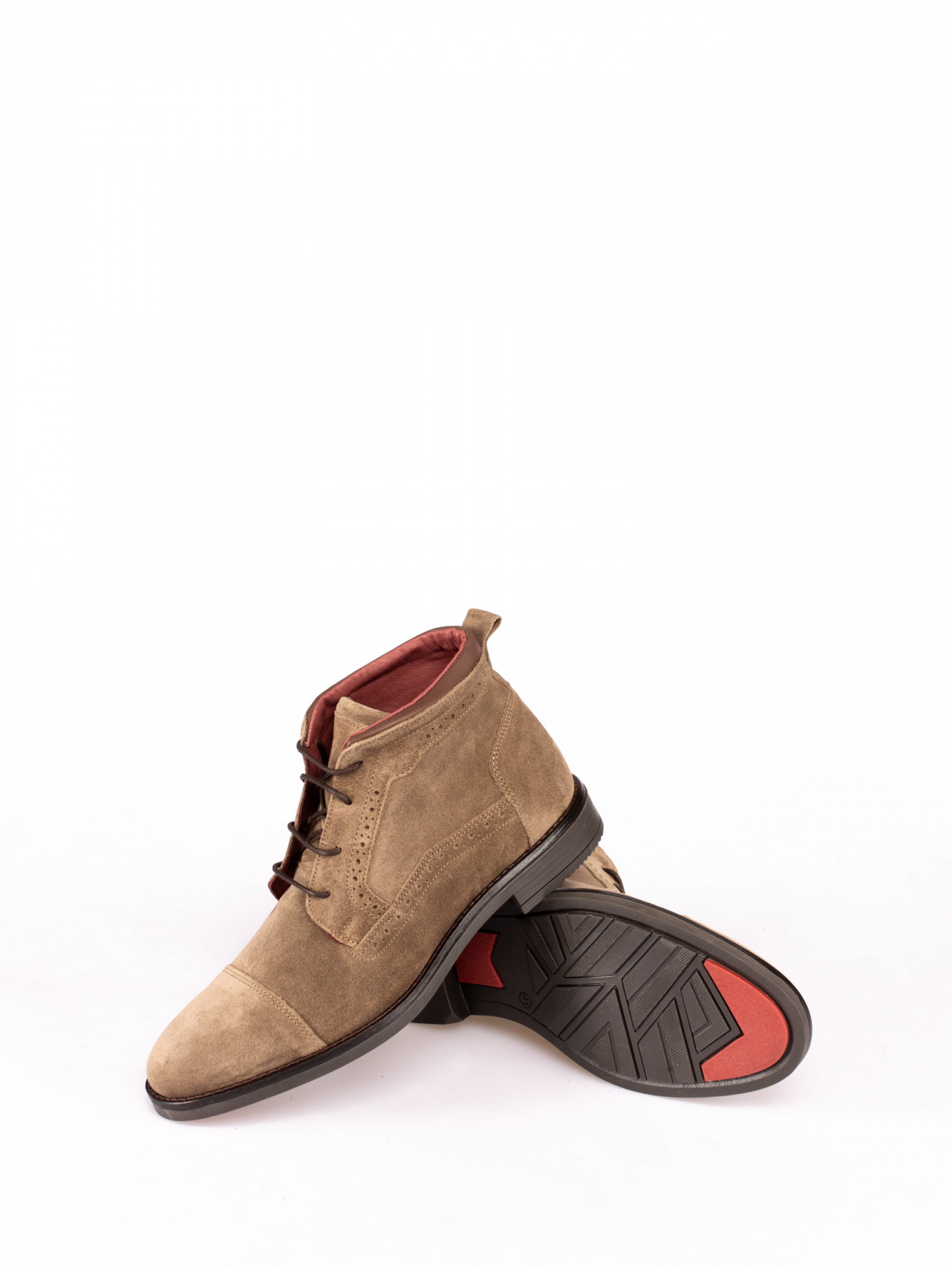 Botim Clássico Camurça com Picotado Inglês