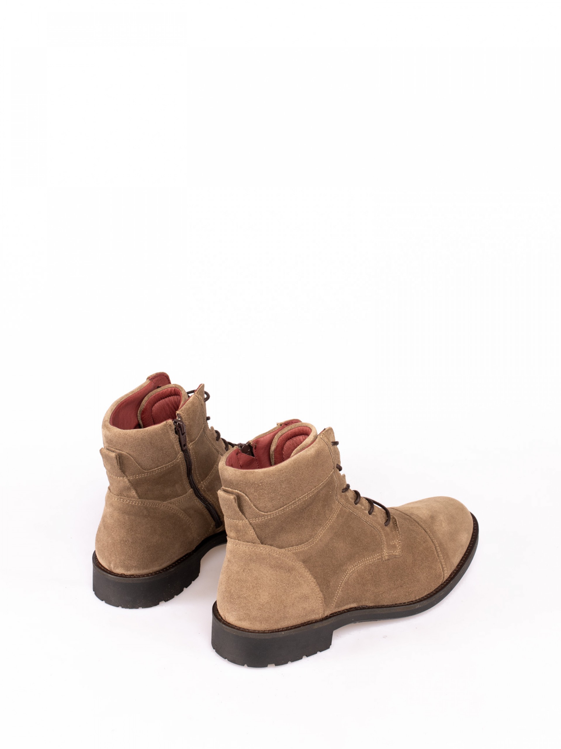 Botim com Atacadores em Camurça Oleada