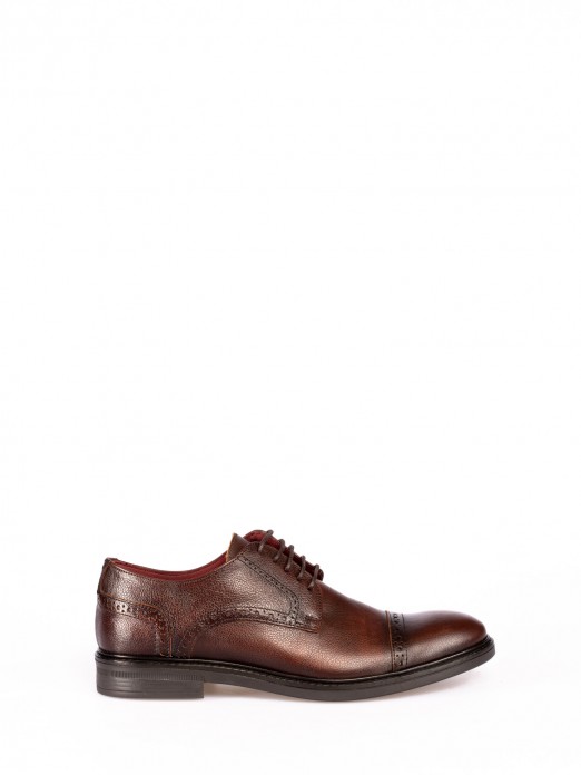 Classic shoe in Leather with English Punch-hole
