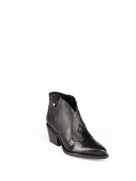 Texan Ankle Boot with Snake Skin Effect Toe.