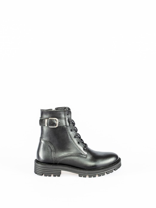 Militar style Ankle-Boots with Buckle Detail